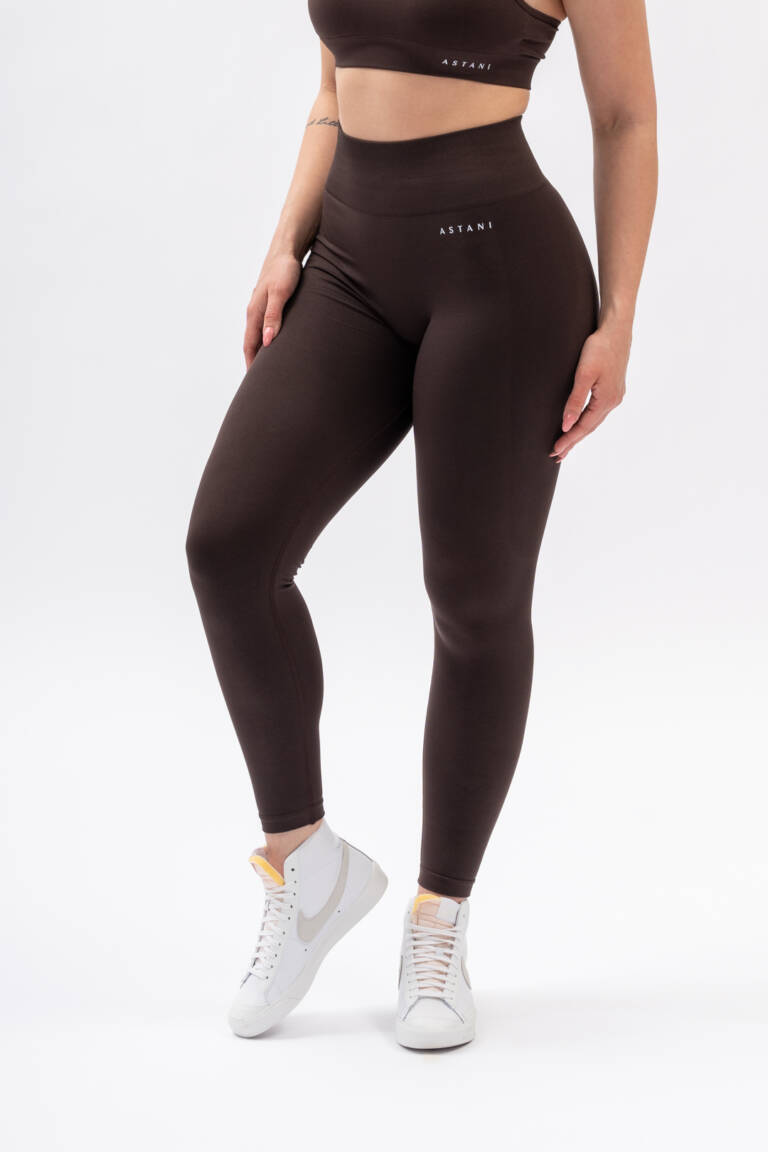 Women's BLISS Scrunch Tights dark brown — front view, no front seam